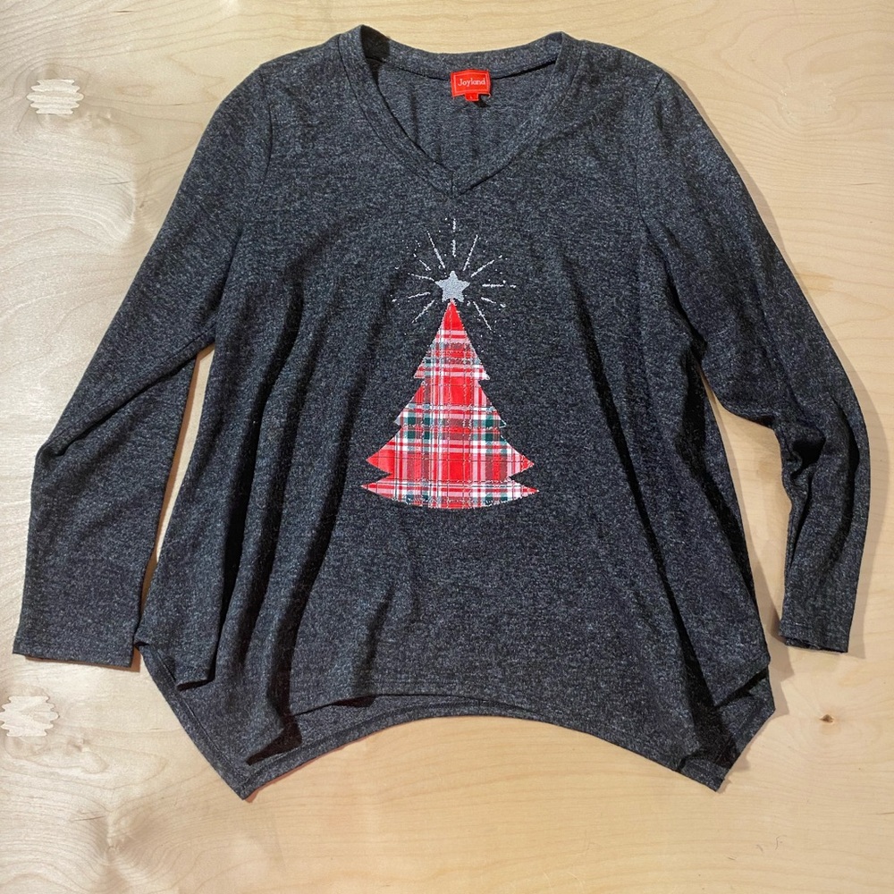Joyland Gray Long Sleeve Top with Plaid Christmas Tree Large (PA)